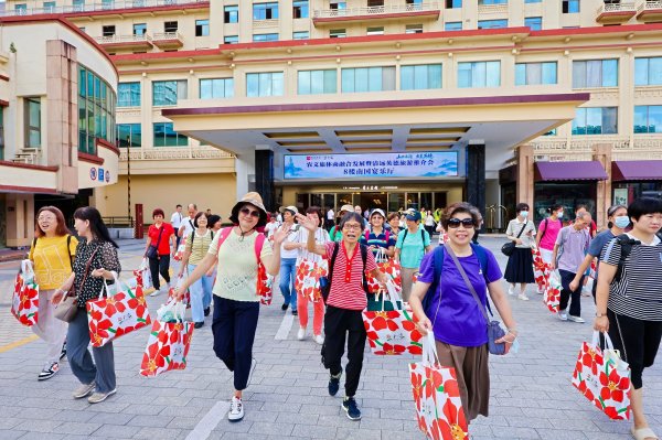 长沙股票配资公司 暑假去英德避暑，这些新玩法值得pick｜暑期文旅消费情报